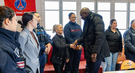 Visite du maire Demba Traoré à la rencontre de la police municipale © Fabien Charlier