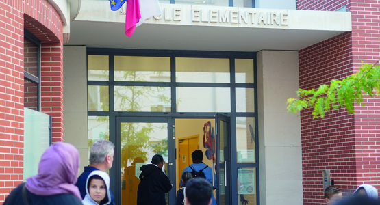 Rentrée scolaire au groupe scolaire Élisa-Deroche qui compte deux classes de plus cette année. © Ateaina Production