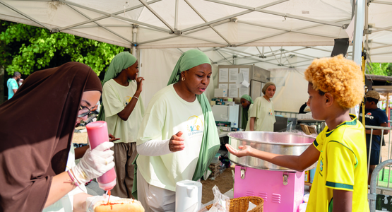 Sept associations se relaient pour régaler petits et grands (ici, El Shemss, du quartier nord). © Vincent Coutin