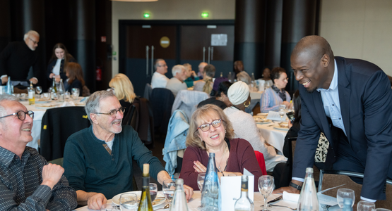 Le banquet des seniors © Dybopixell