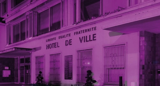L’hôtel de ville sera éclairé en rose durant tout le mois d’octobre.