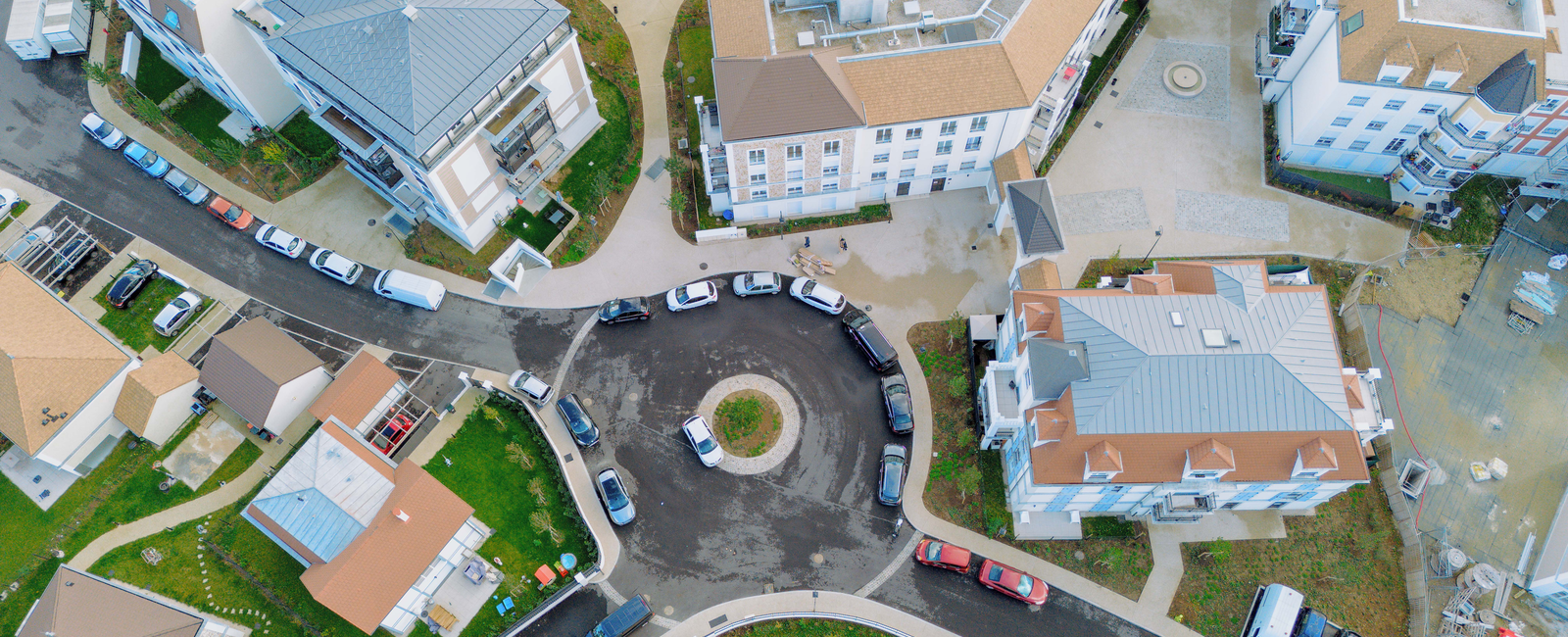 Vue drone de la ville © Alexis Lepanot