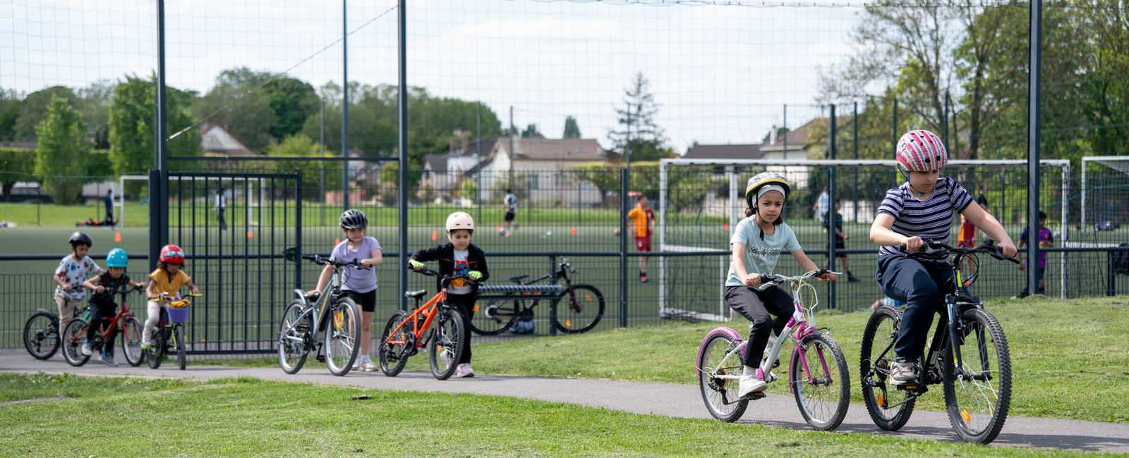 Stage sportif à vélo © Vincent Coutin