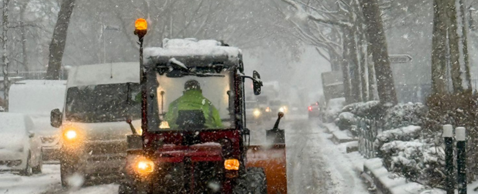 Les agents du CTM déneigent les routes
