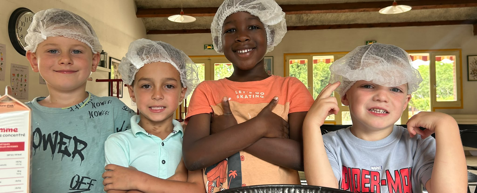 © DR Les enfants en vacances à Nanteuil-le-Haudouin réalisent un gâteau au chocolat